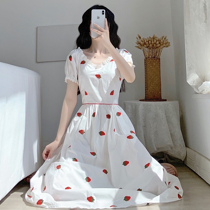 Đầm Cotton Dài Qua Gối Cổ Đứng Tay Phồng Thêu Hình Quả Dâu Tây Đáng Yêu Thời Trang Cho Nữ