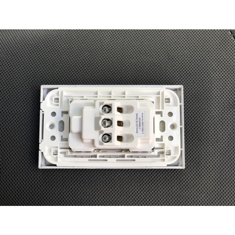 `Bộ ổ cắm đôi 3 chấu đen bóng Panasoni Wide