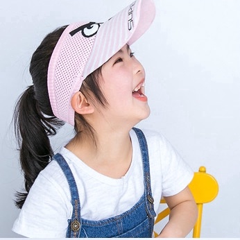 Cute children's knitted hat sunhat