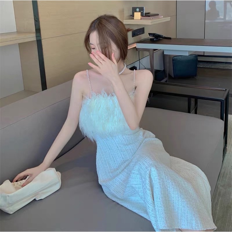Đầm tweed trắng lông vũ dây trai