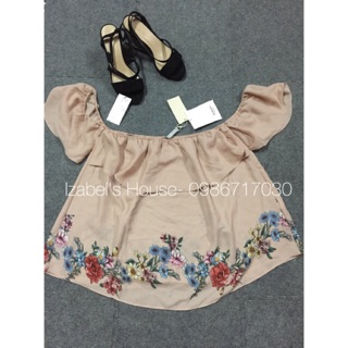 Áo ngang vai stradivarius auth