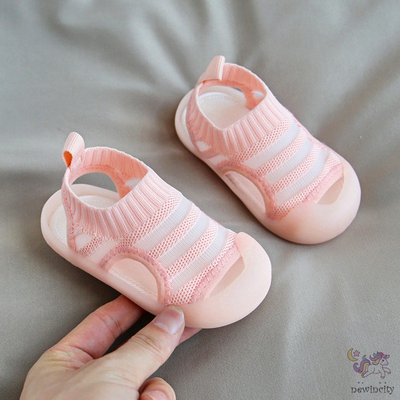 Giày chống trượt thiết kế sọc đáng yêu thời trang cho bé