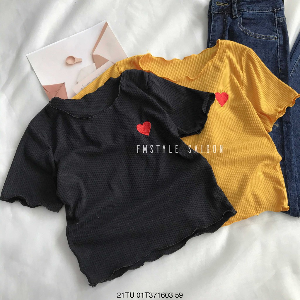 Áo thun tay ngắn THÊU TIM ulzzang thời trang nữ Fmstyle Saigon 21TU05T371902 | BigBuy360 - bigbuy360.vn