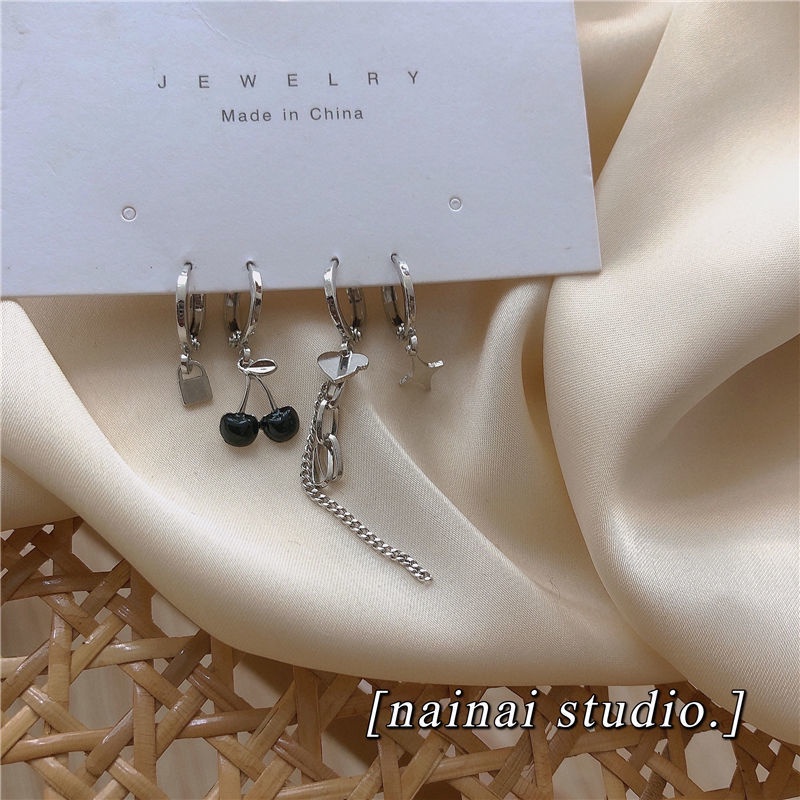 Set 4 khuyên tai quả cherry đen đơn giản
