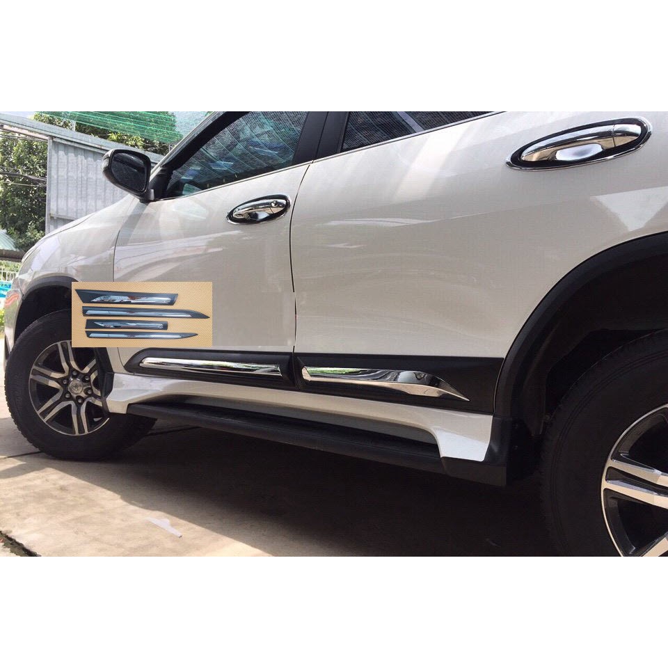 Ốp sườn hông xe Fortuner 2017-2019 bản to