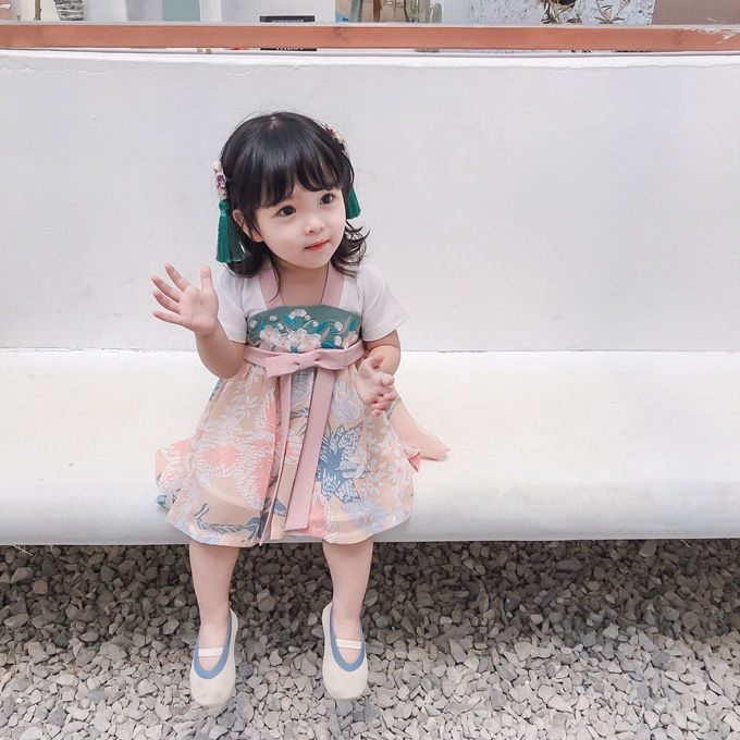 Trang Phục Thiết Kế Theo Phong Cách Trung Hoa Xinh Xắn Cho Bé Gái