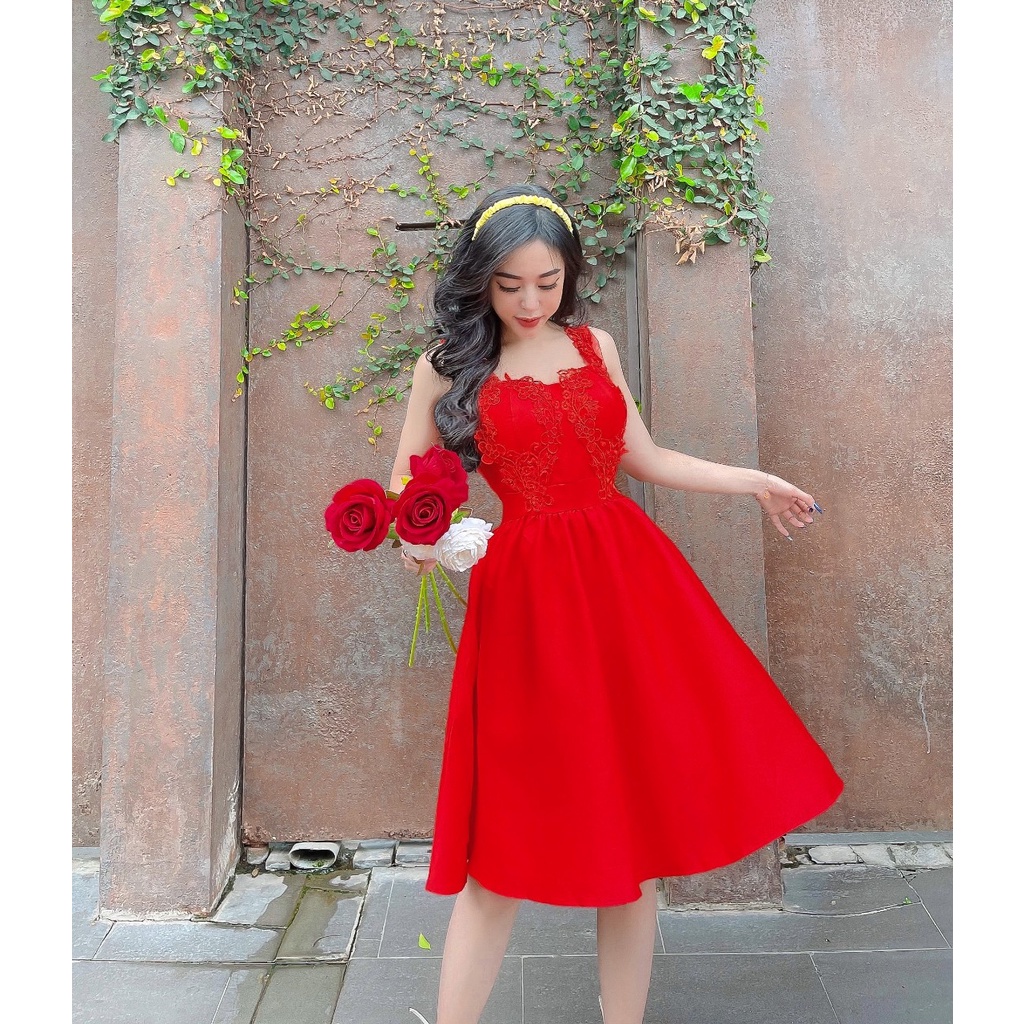 Đầm công chúa đi chơi siêu đẹp với chất liệu tapta phối ren