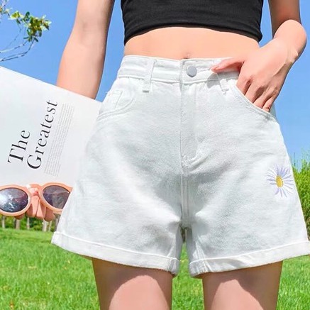 Quần Short Cạp Cao_Thêu Hoa Cúca