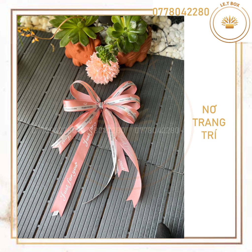 Nơ lụa trang trí hộp hoà gói hoa