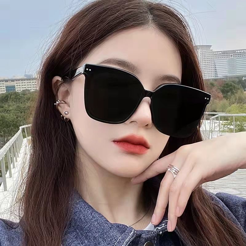 Kính Mát Gọng Vuông Phong Cách Thời Trang Hàn Quốc