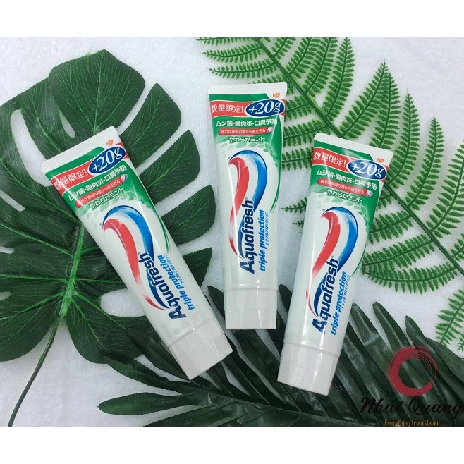Kem đánh răng Aquafresh hương bạc hà Nhật Bản 140g