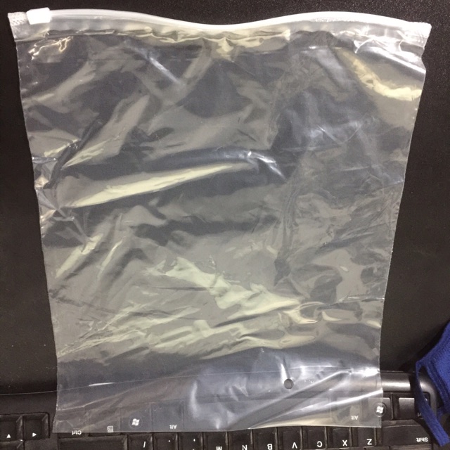 1 cái túi zíp có khoá kéo size 25-30