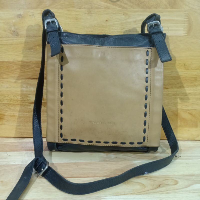 Túi đeo chéo da mềm secondhand 09040321