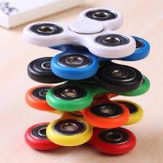 Con quay 3 cánh Fidget Spinner