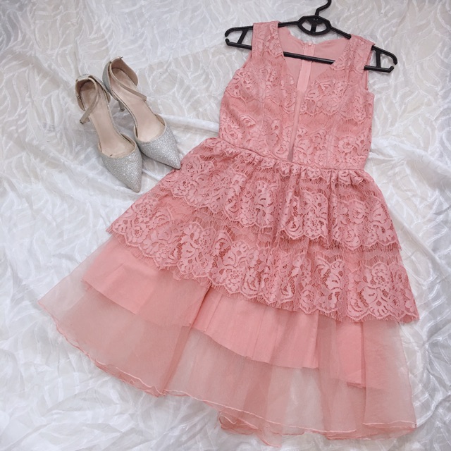 Váy công chúa ren