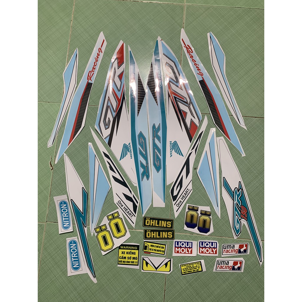 tem winner 150 GTR trắng xanh cao cấp