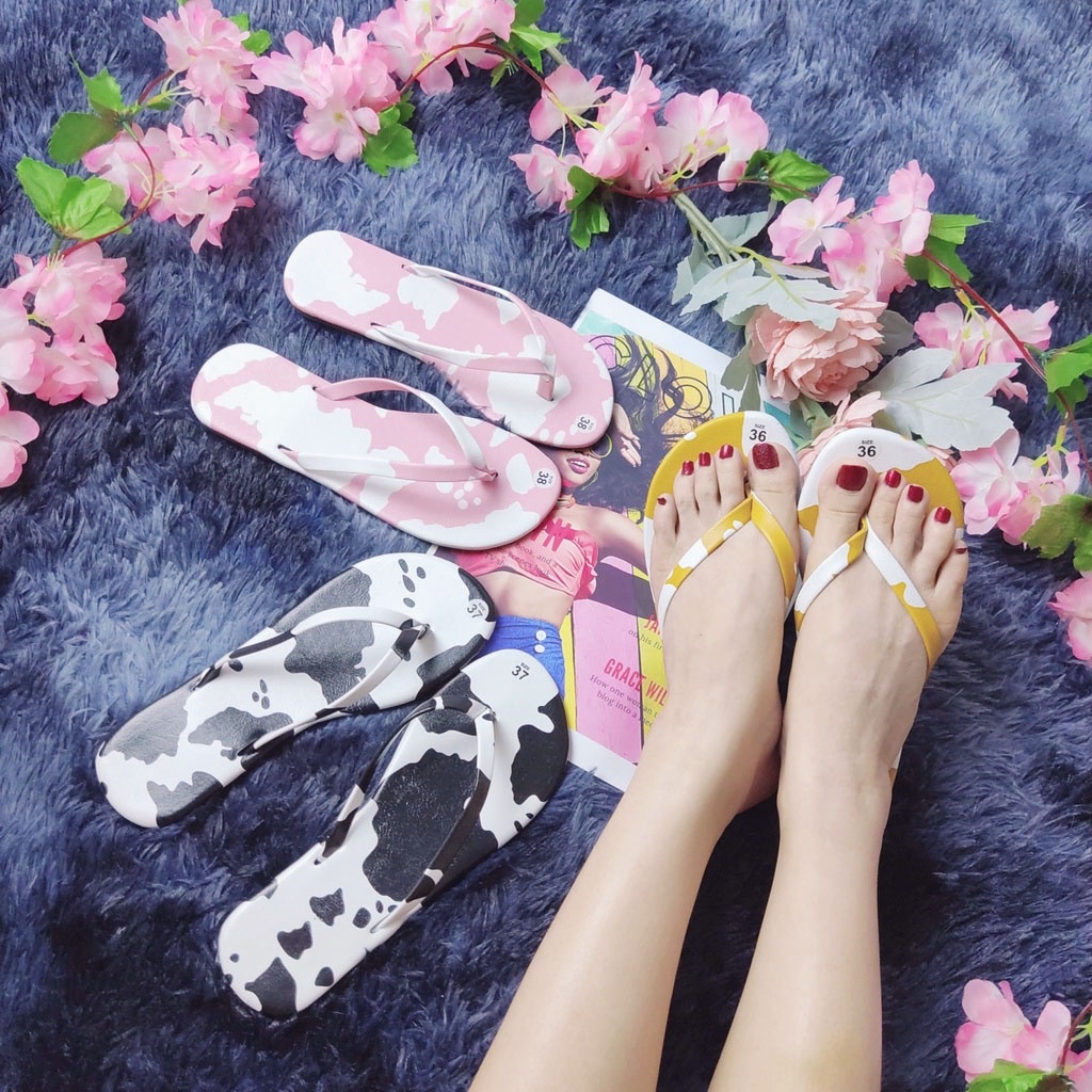 Dép xỏ ngón quai mảnh họa tiết hình bò sữa siêu cute