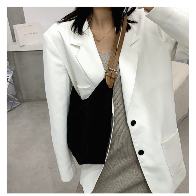 2020 New Japanese Hantotte Package Female Hundred Big Capacity Portable Oxford Cloth College Students Simple Shoulder Ba