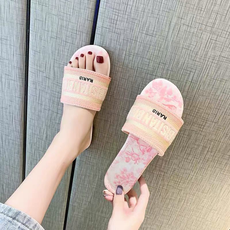 Dép Quai Ngang Đế Bằng Chống Trượt Phong Cách Mới Thời Trang Mùa Hè Cho Nữ
