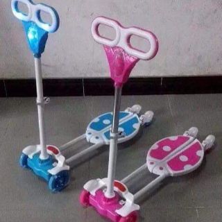 Xe trượt scoter /
ếch
