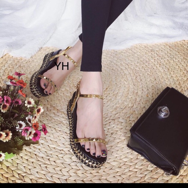 Giày Đinh đế bằng