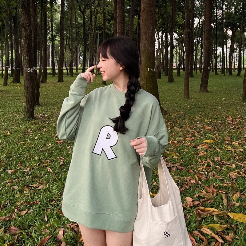 Áo Sweater nỉ thêu R REGODS Unisex Form Rộng ( SWEATER R ) | BigBuy360 - bigbuy360.vn