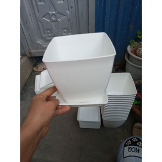 CHẬU NHỰA VUÔNG CAO CẤP Kèm đĩa hứng nước phi 16cm
