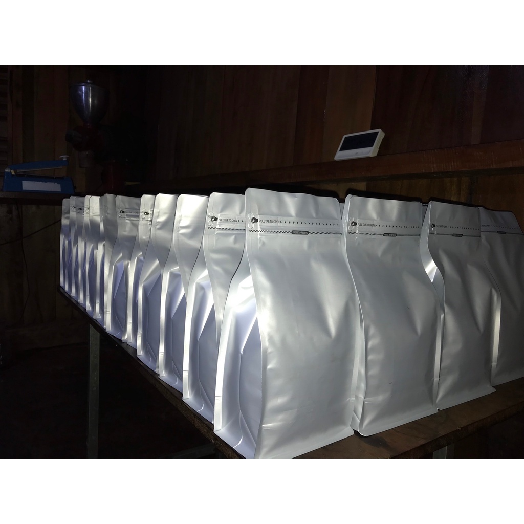 HẠT CAFE RANG MỘC KHỬ MÙI XE HƠI 500G