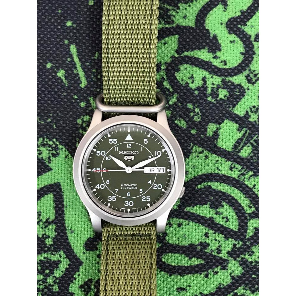 Đồng hồ nam Seiko SNK805 dây dù