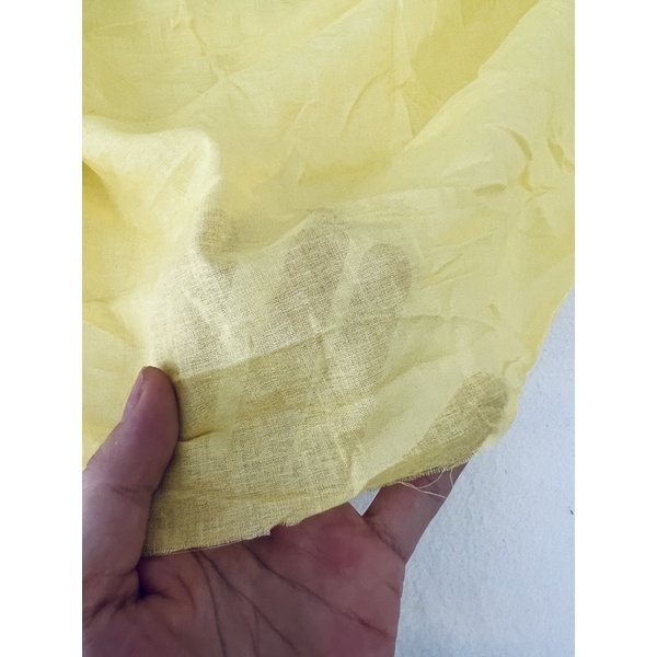Vải thô boi màu vàng
