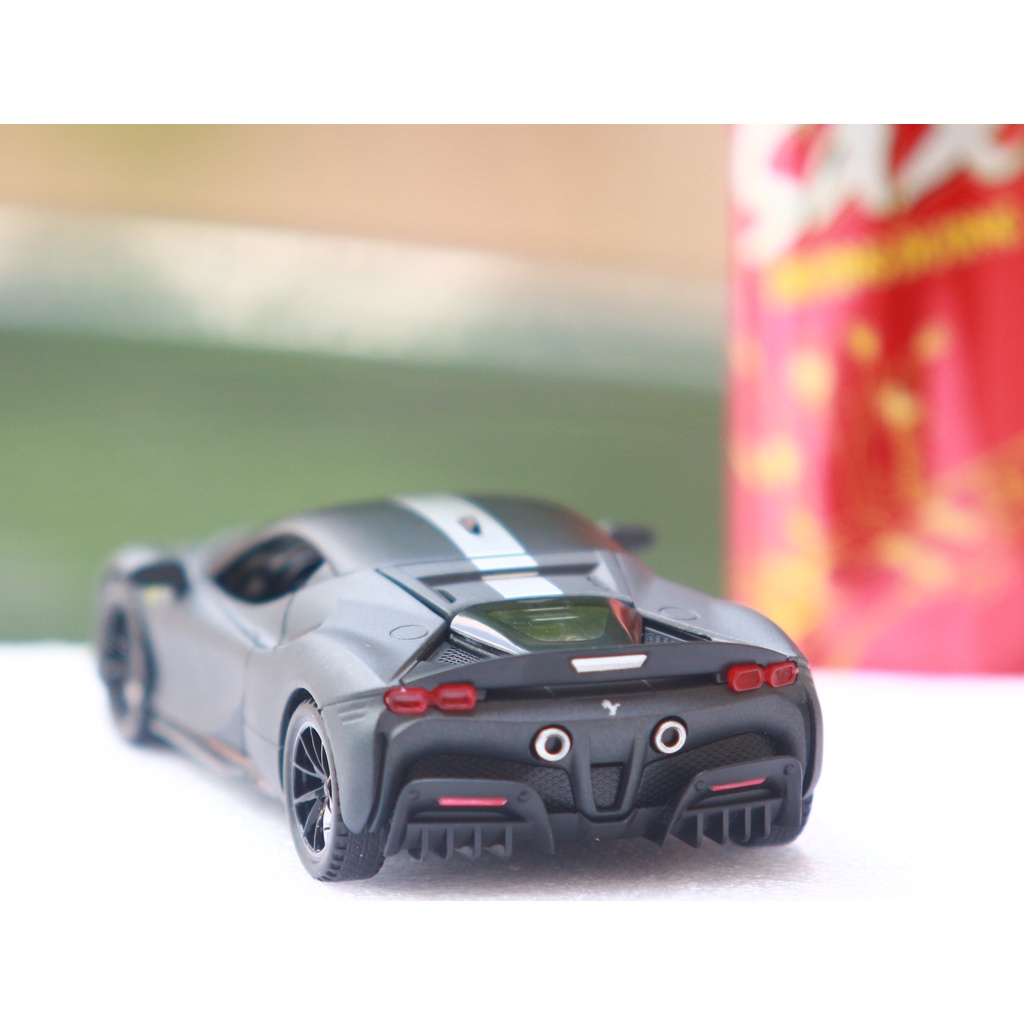 Xe mô hình tĩnh Ferrari SF90 Stradale hợp kim, Đồ chơi cao cấp X_BOX tỷ lệ 1:32