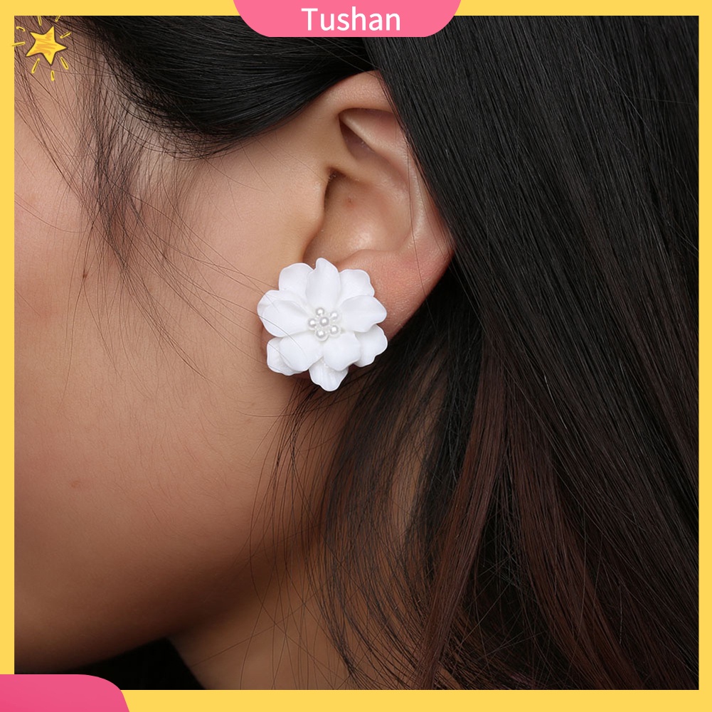 Hoa tai hình hoa đính ngọc trai giả sang trọng