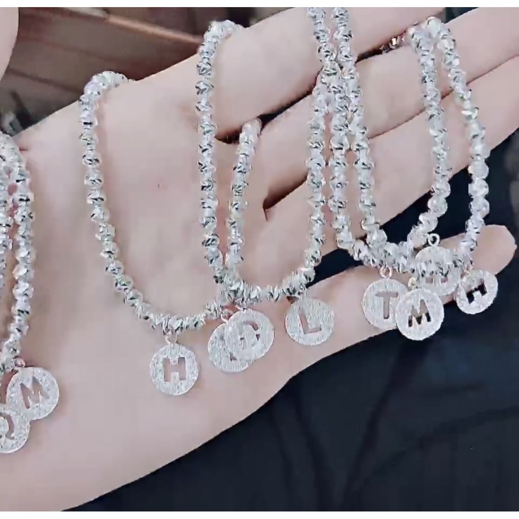 Lắc tay nữ, lắc tay bi phay chữ cái bạc chuẩn