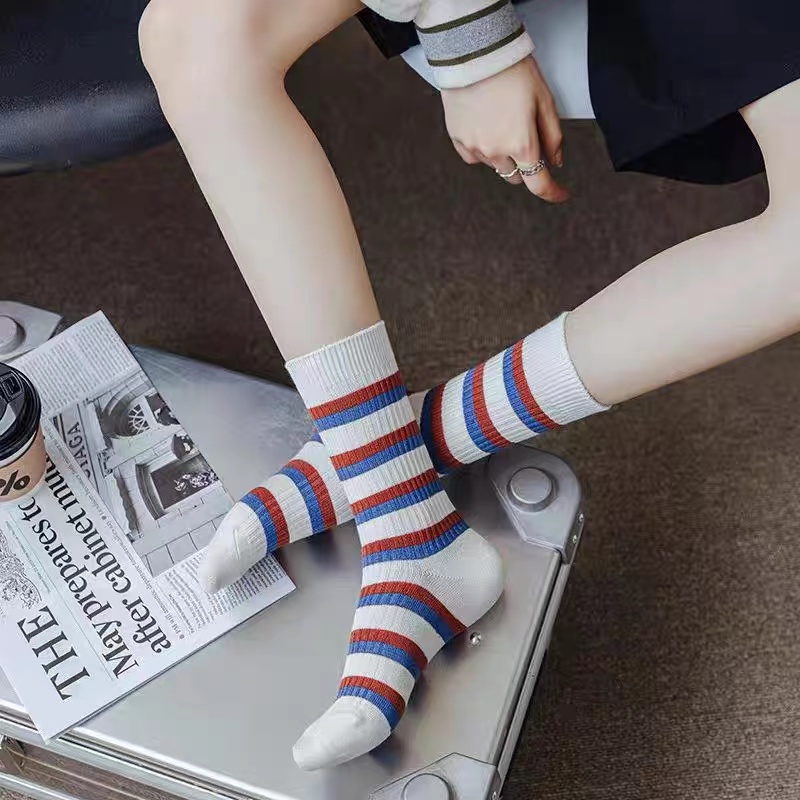 Vớ Thể Thao Cổ Cao Họa Tiết Kẻ Sọc Phong Cách Preppy Mới Cho Nữ