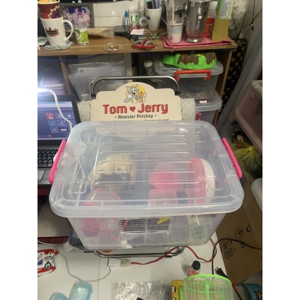 Lồng hamster thiết kế từ thùng