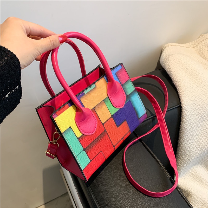 Túi đeo chéo màu sắc tương phản thời trang Hàn Quốc 2021