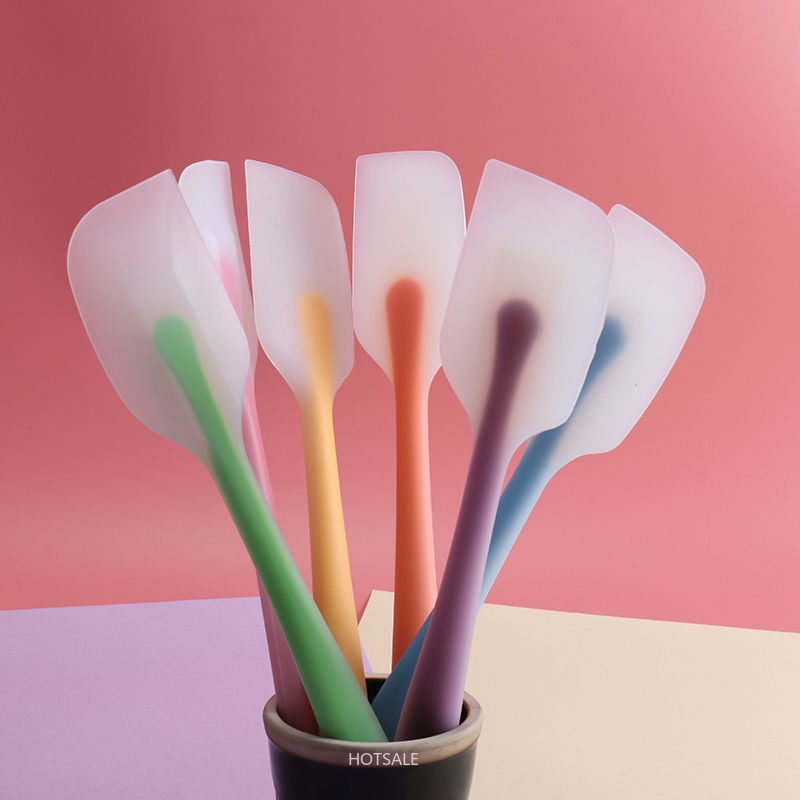 Thìa trộn bột làm bánh bằng silicone chịu nhiệt độ cao an toàn thực phẩm