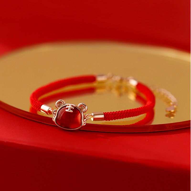 Vòng Tay Dây Đỏ May Mắn Thời Trang Cho Nam Và Nữ