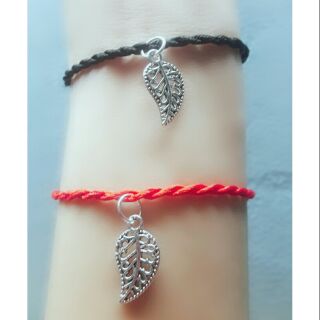 Vòng đeo tay handmade chiếc lá.