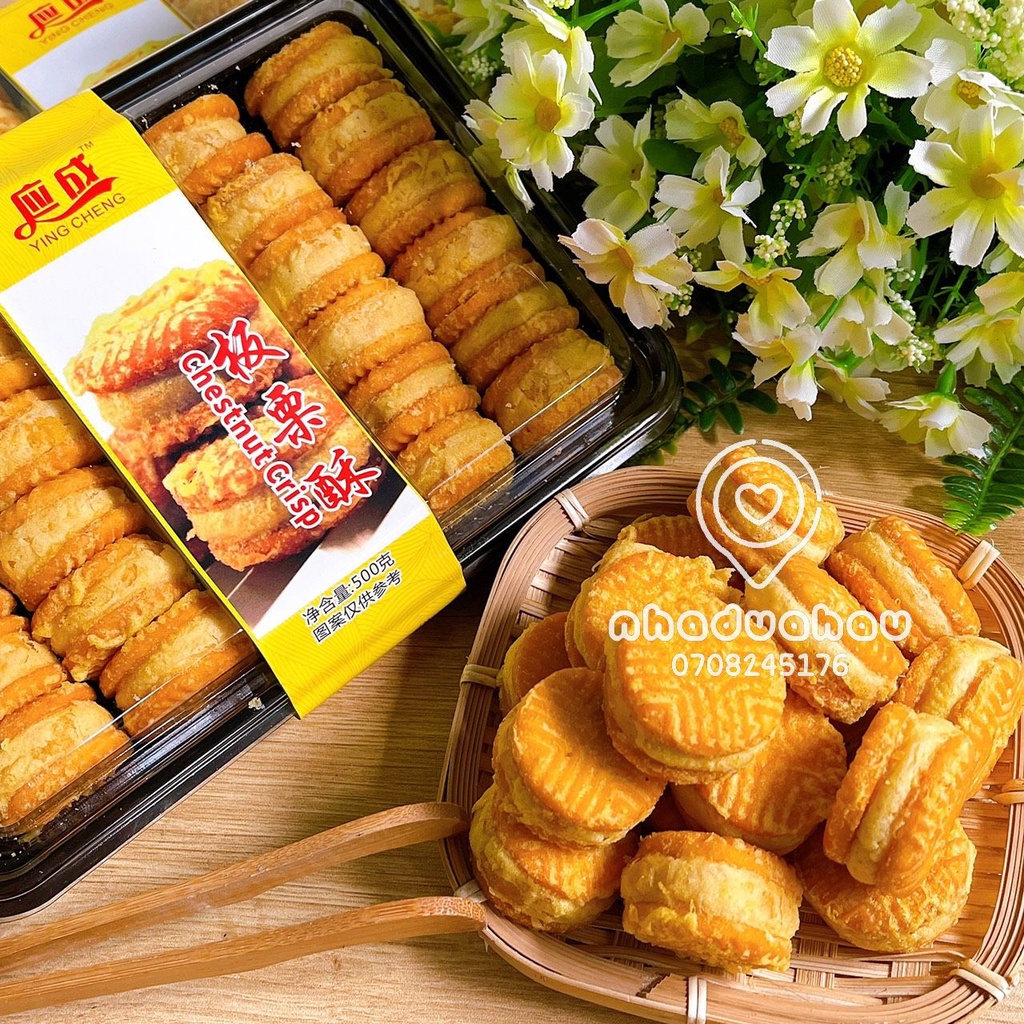 Một hộp bánh hạt dẻ/ đậu xanh nướng mật ong YingCheng Hongkong hộp lớn 500gam
