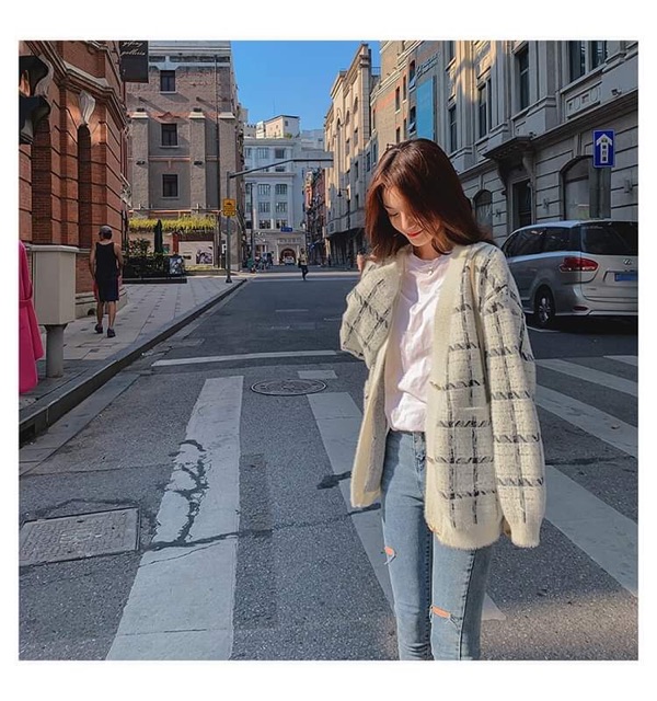𝐀́𝐨 𝐤𝐡𝐨𝐚́𝐜 𝐥𝐞𝐧 𝐭𝐫𝐚̆́𝐧𝐠 𝐥𝐨̂𝐧𝐠 𝐭𝐡𝐨̉ 𝐩𝐡𝐨𝐧𝐠 𝐜𝐚́𝐜𝐡 𝐍𝐞𝐫𝐭𝐫𝐨 𝐇𝐚̀𝐧 𝐐𝐮𝐨̂́𝐜