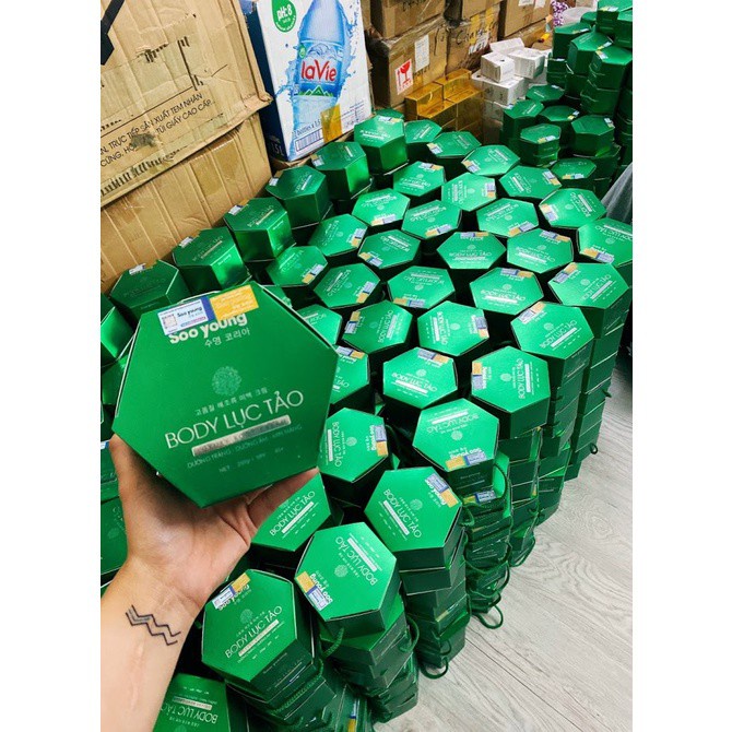 Kem body lục tảo