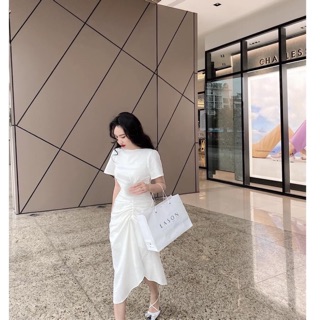 Xả kho váy trắng chỉ còn 120k