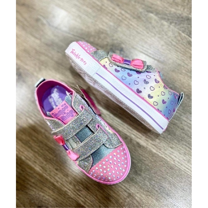 Giày bé gái