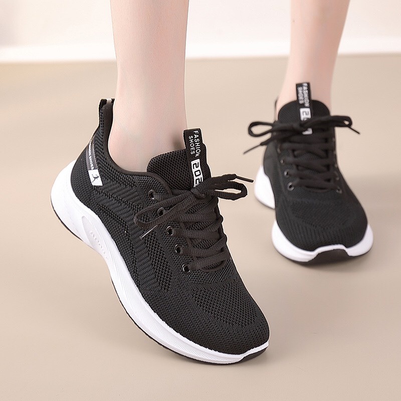 Giày thể thao Sneaker nữ New2021