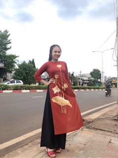 Áo dài đi chùa