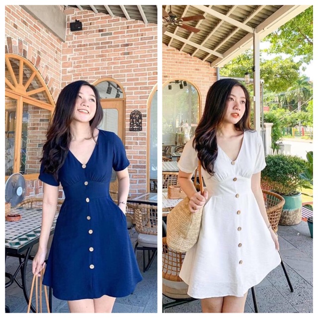 Đầm chữ A cổ V nút giả gỗ đơn giản mà đẹp