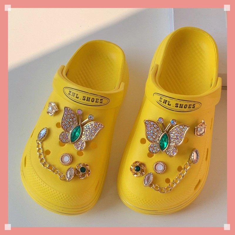 Phụ Kiện Dây Chuỗi Hình Đôi Giày Crocs Đa Năng Dành Cho Nữ Làm Vườn