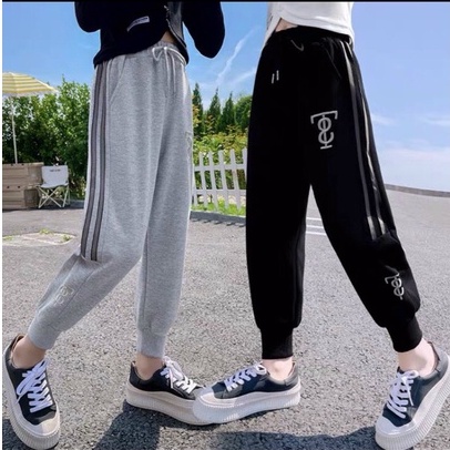 Quần thể thao nữ 2 sọc chất da cá chuẩn form