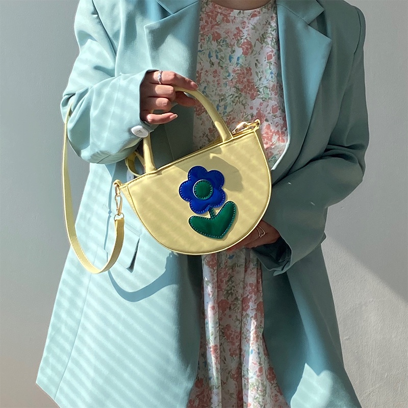 Túi Đeo Chéo Hình Bán Nguyệt Họa Tiết Hoa Màu Vàng Tương Phản 2022 Thời Trang Xuân Hè Cho Nữ